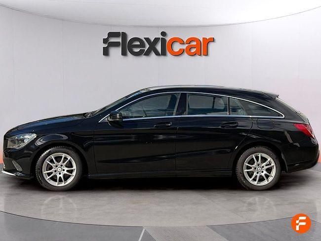 Usado Mercedes CLA180 109 CV (80 kW) 2017 Negro Berlina