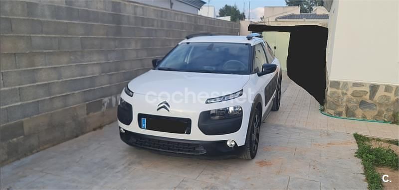 Usado Citroën C4 Shine 100 CV (73 kW) 2016 Blanco Berlina