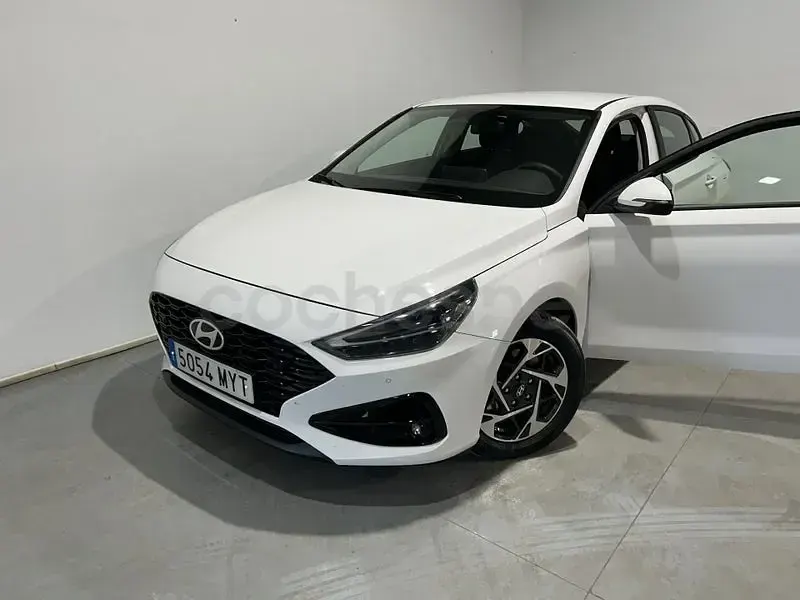 Nuevo Hyundai i30 100 CV (73 kW) 2025 Blanco Berlina