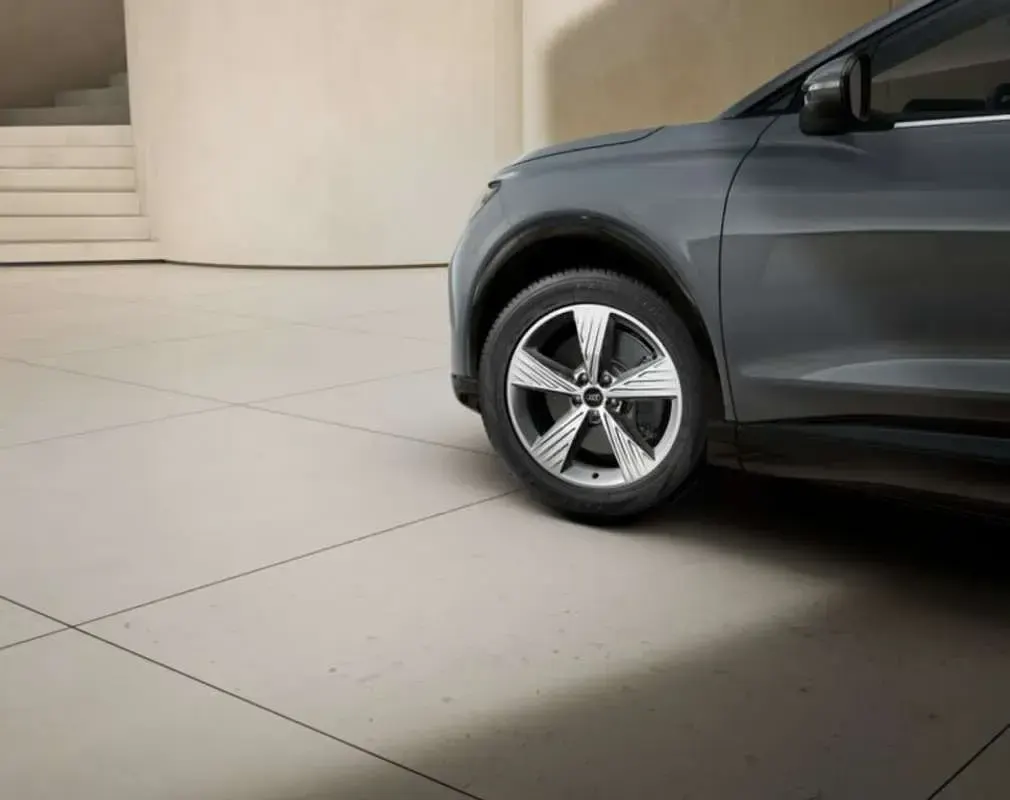 Nuevo Audi Q4 Sportback e-tron Business 150 kW (204 CV) 2026 Gris SUV
