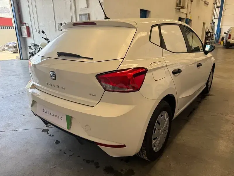 Usado Seat Ibiza Business 90 CV (66 kW) 2021 Blanco Utilitario