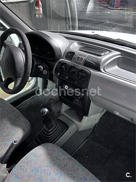 Usado Nissan Micra S 55 CV (40 kW) 1998 Blanco Utilitario