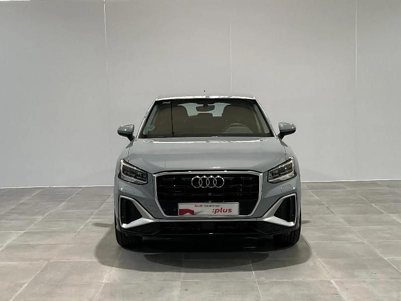 Usado Audi Q2 S-Line 116 CV (85 kW) 2025 Gris/plata SUV