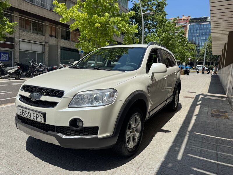 Blanco Usado 2009 Chevrolet Captiva LS SUV | 6500 € (Precio justo) - Imagen 1/4