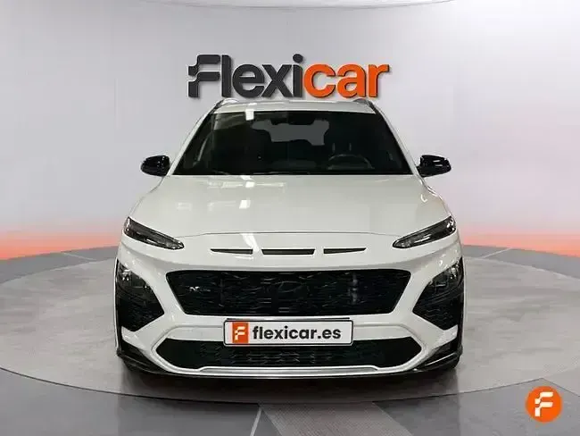 Usado Hyundai Kona N Line 120 CV (88 kW) 2023 Blanco SUV