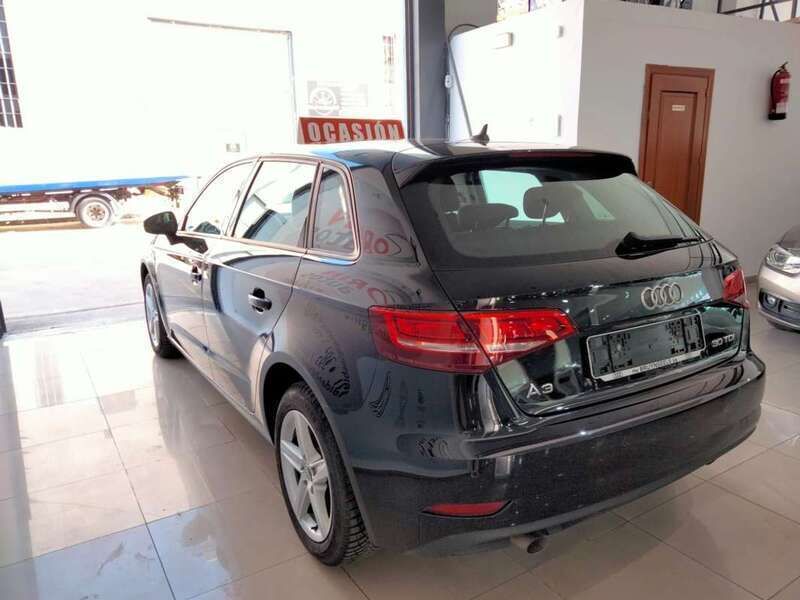 Usado Audi A3 Sportback 116 CV (85 kW) 2019 Negro Utilitario