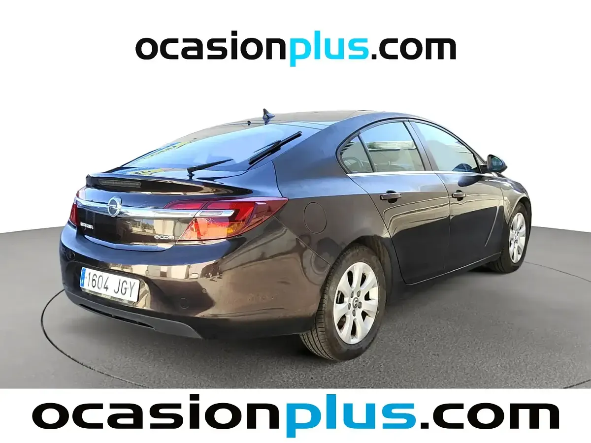 Usado Opel Insignia Selective 140 CV (102 kW) 2015 Marrón Berlina