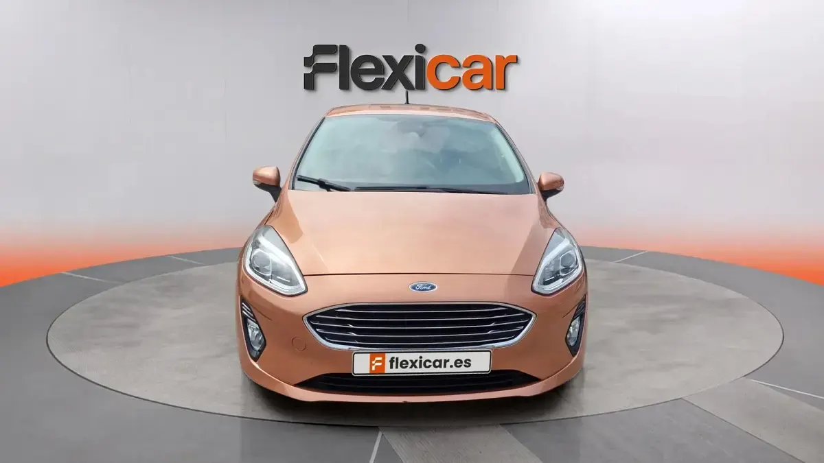 Usado Ford Fiesta Titanium 85 CV (62 kW) 2018 Naranja Utilitario