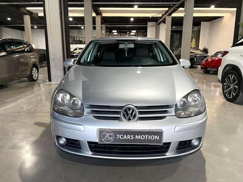 Usado VW Golf IV Highline 140 CV (102 kW) 2004 Gris Utilitario