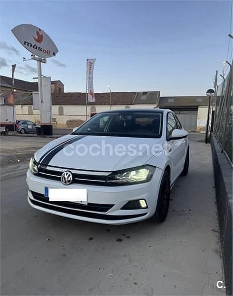 Usado VW Polo Edition 75 CV (55 kW) 2018 Blanco Berlina