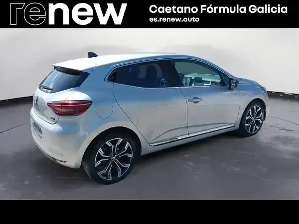 Begagnad Renault Clio V Techno 140 HK (102 kW) 2023 Blå Sedan