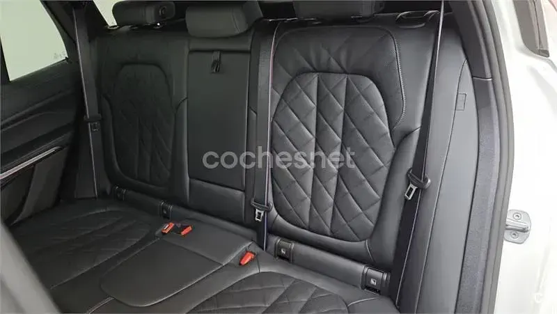 Usado BMW X5 xLine 298 CV (219 kW) 2024 Gris / plata SUV