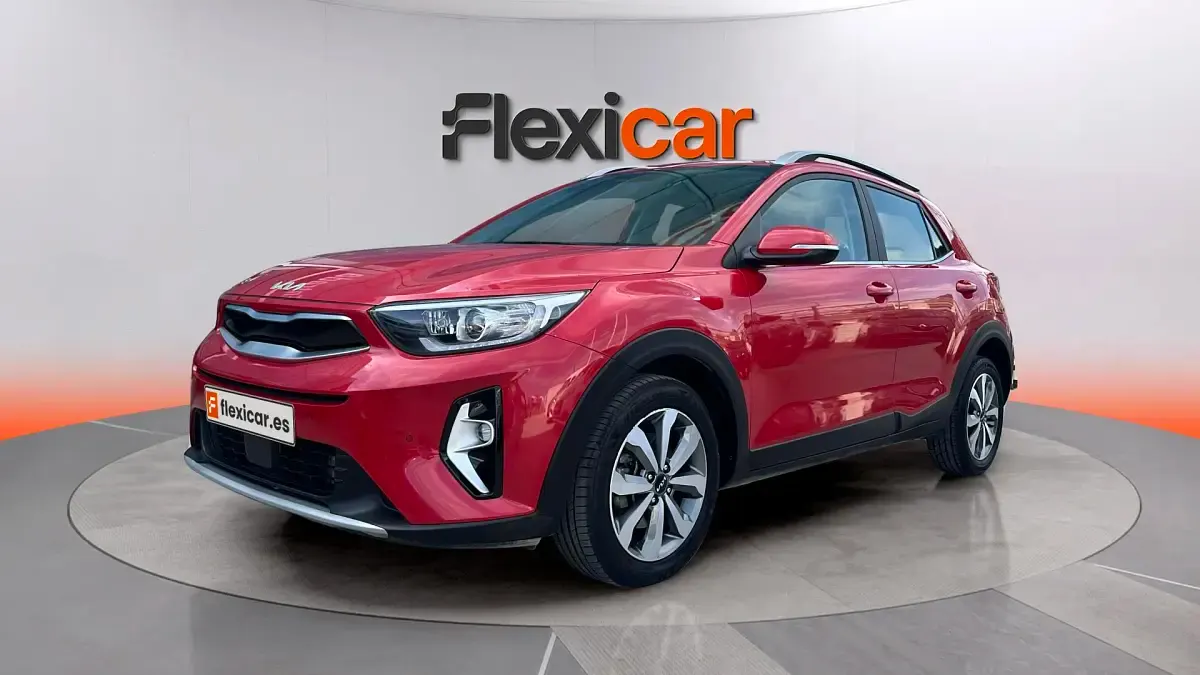 Usado Kia Stonic 100 CV (73 kW) 2024 Granate SUV