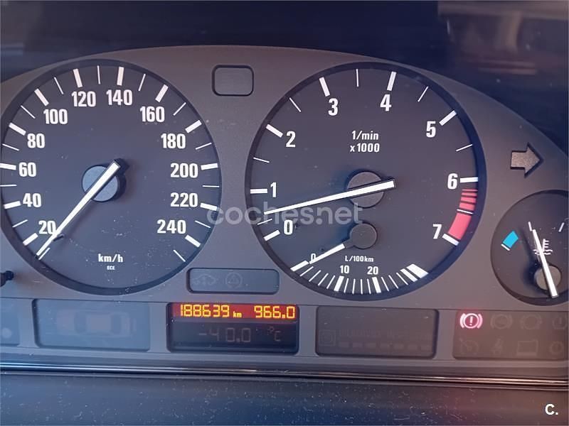 Usado BMW 525 Exclusive 192 CV (141 kW) 2002 Verde Familiar