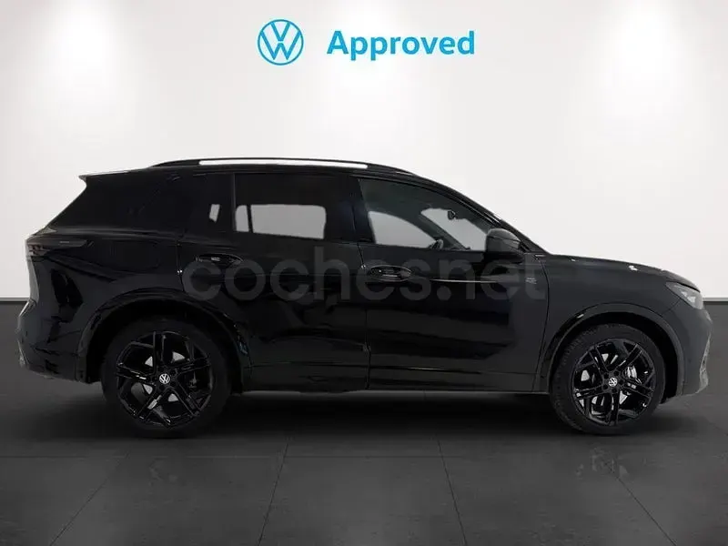 Usado VW Tiguan R-line 150 CV (110 kW) 2025 Negro SUV