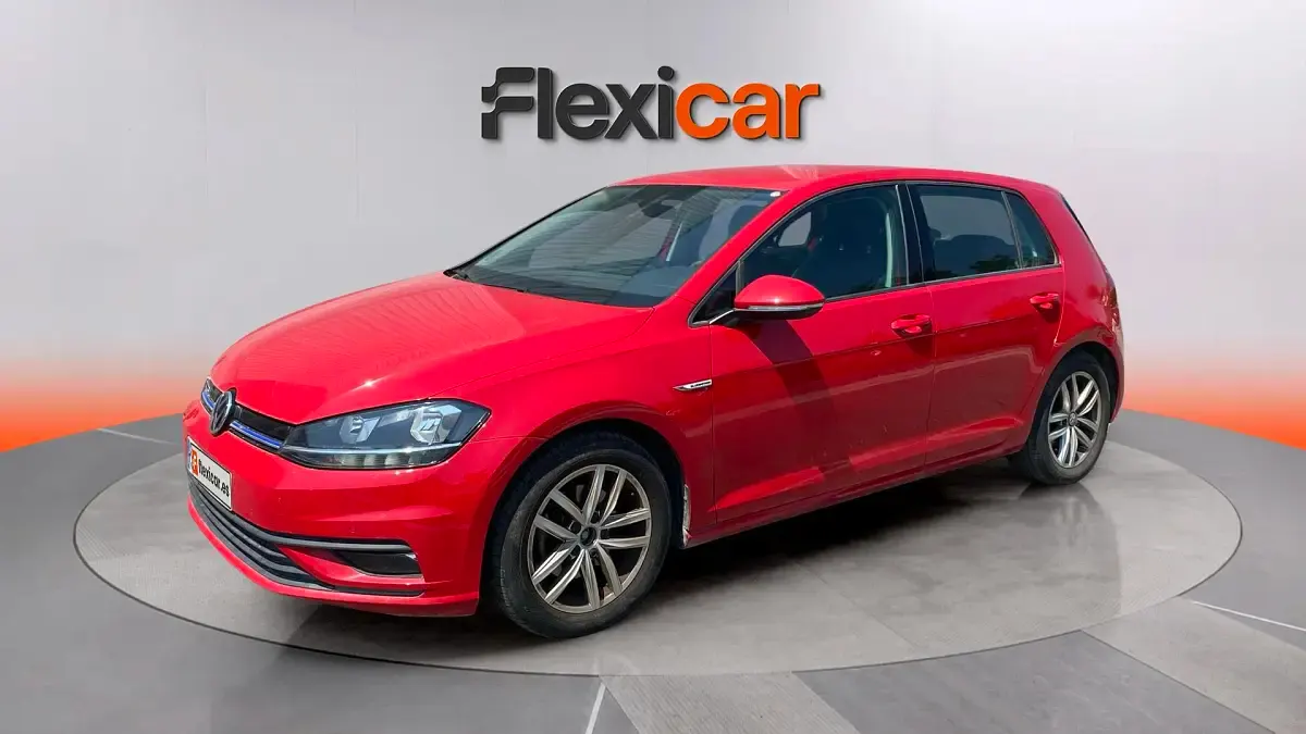 Usado VW Golf VIII Edition 131 CV (96 kW) 2020 Rojo Berlina