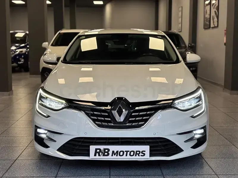 Usado Renault Mégane IV Zen 140 CV (102 kW) 2021 Blanco Berlina