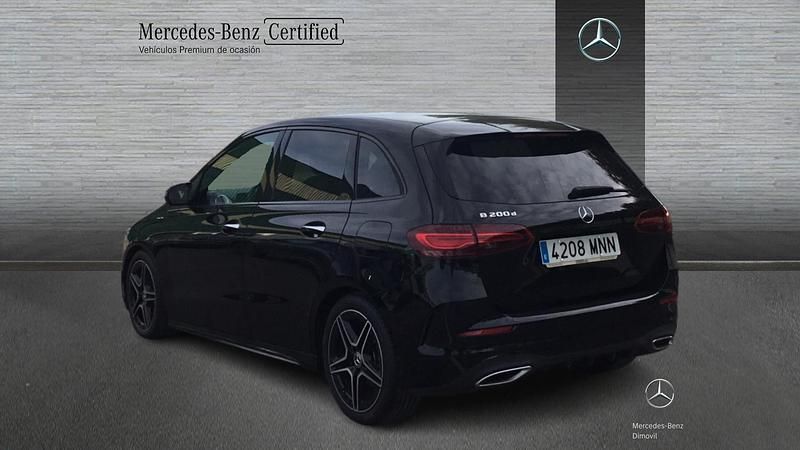 Usado Mercedes B200 150 CV (110 kW) 2024 Negro Monovolumen