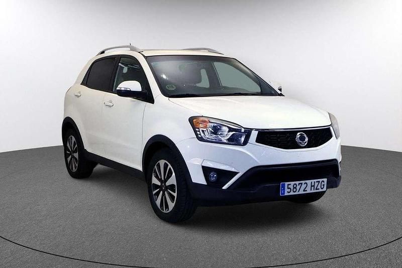 Usado Ssangyong (KGM) Korando Limited 175 CV (128 kW) 2014 Blanco SUV
