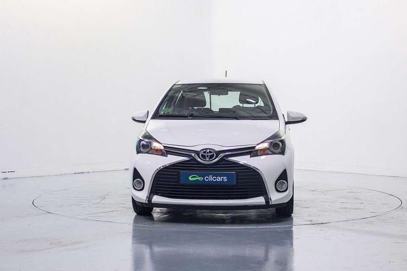 Usado Toyota Yaris Active 99 CV (72 kW) 2016 Blanco Utilitario