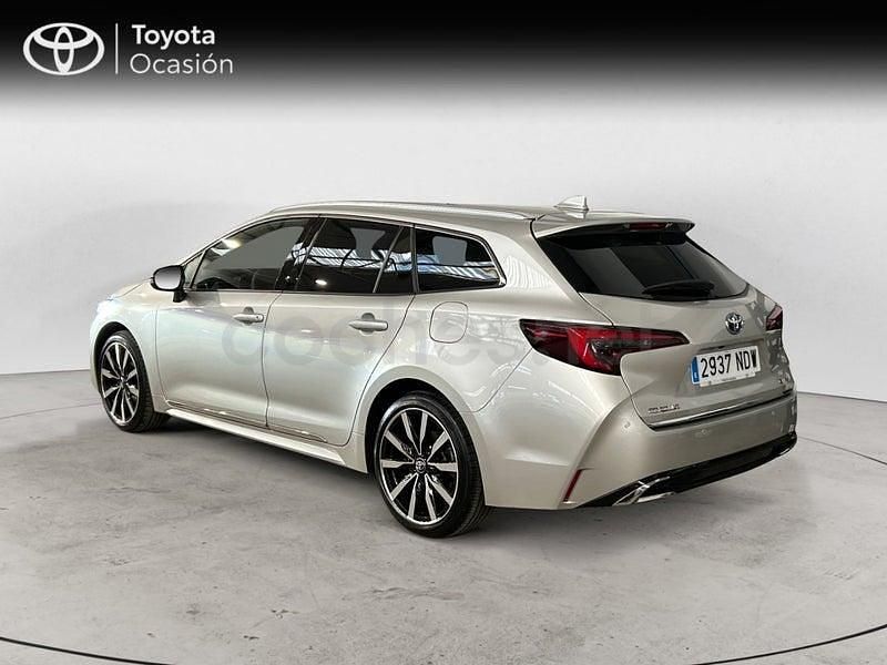 Usado Toyota Corolla Sport 140 CV (102 kW) 2025 Gris / plata Familiar