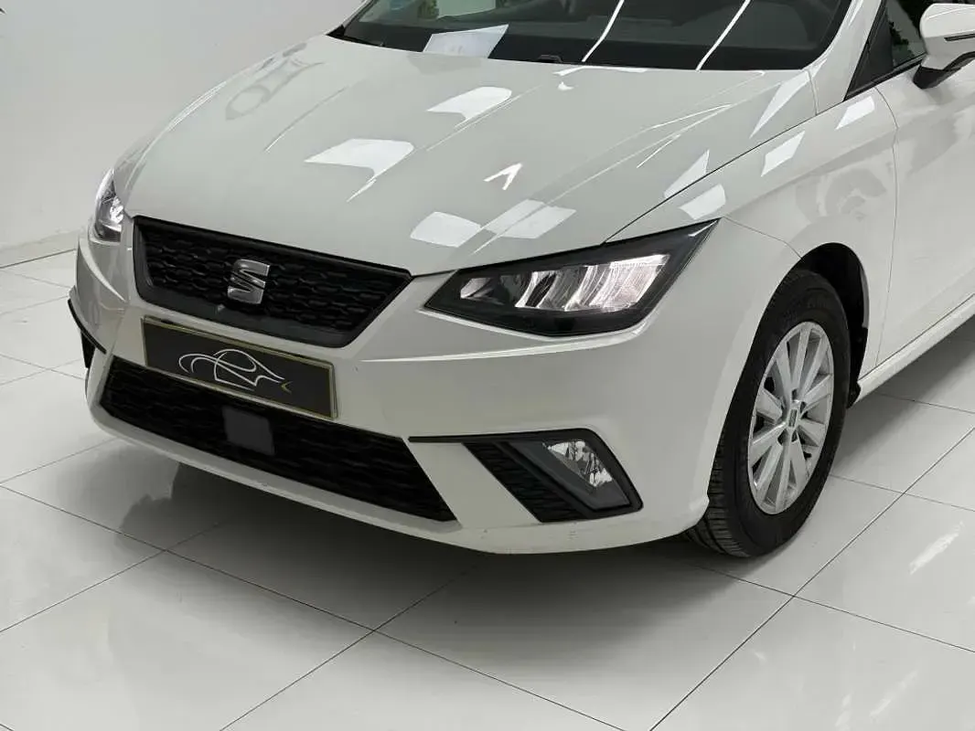Usado Seat Ibiza Reference 80 CV (58 kW) 2023 Blanco Utilitario