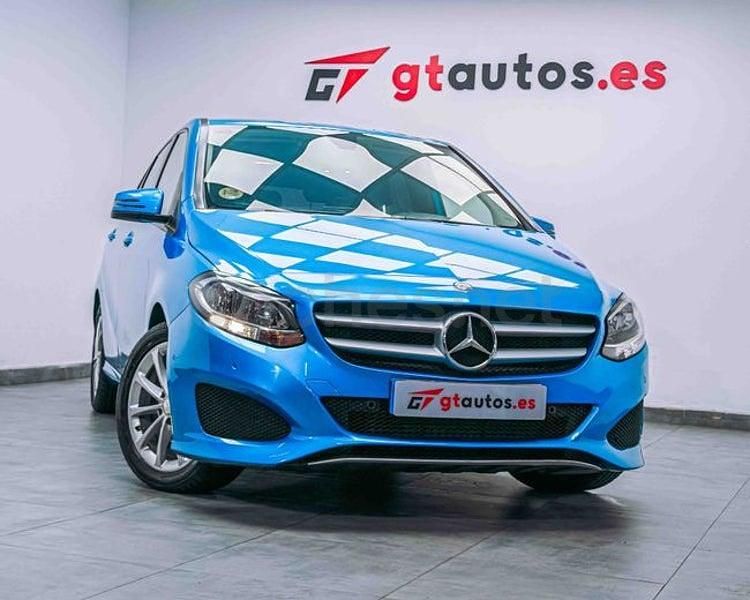 Usado Mercedes B180 109 CV (80 kW) 2016 Azul Monovolumen