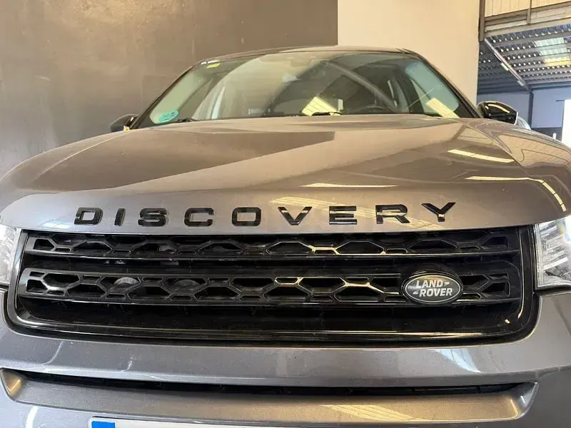 Usado Land Rover Discovery Sport HSE 150 CV (110 kW) 2016 Gris / plata SUV