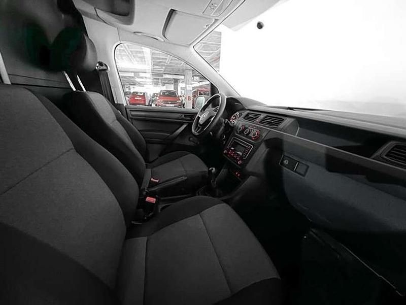 Usado VW Caddy Pro 75 CV (55 kW) 2019 Blanco Monovolumen