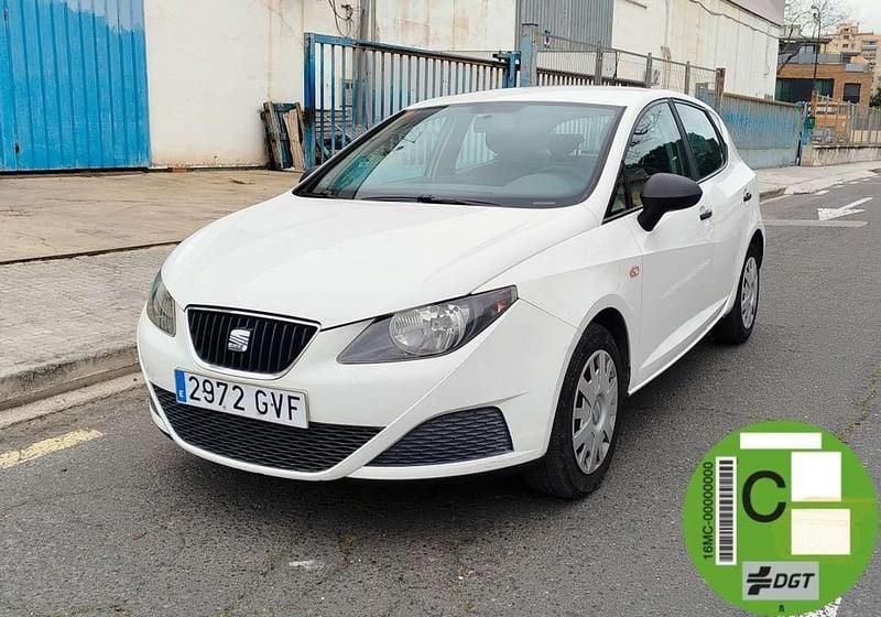 Usado Seat Ibiza Reference 86 CV (63 kW) 2010 Blanco Utilitario