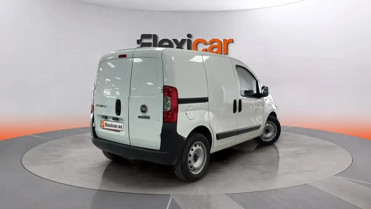 Usado Fiat Fiorino 80 CV (58 kW) 2021 Blanco Monovolumen