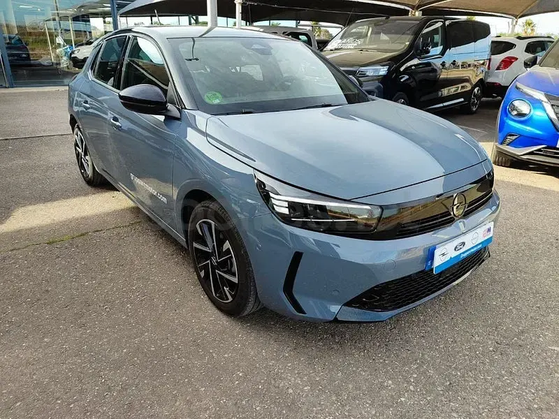 Usado Opel Corsa 100 CV (73 kW) 2025 Gris / plata Utilitario