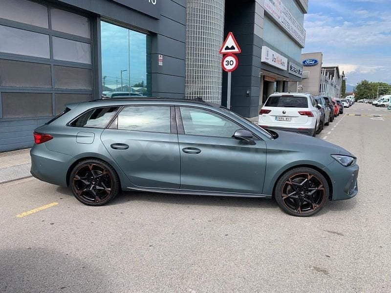 Usado Cupra Leon VZ 272 CV (200 kW) 2024 Gris / plata Familiar