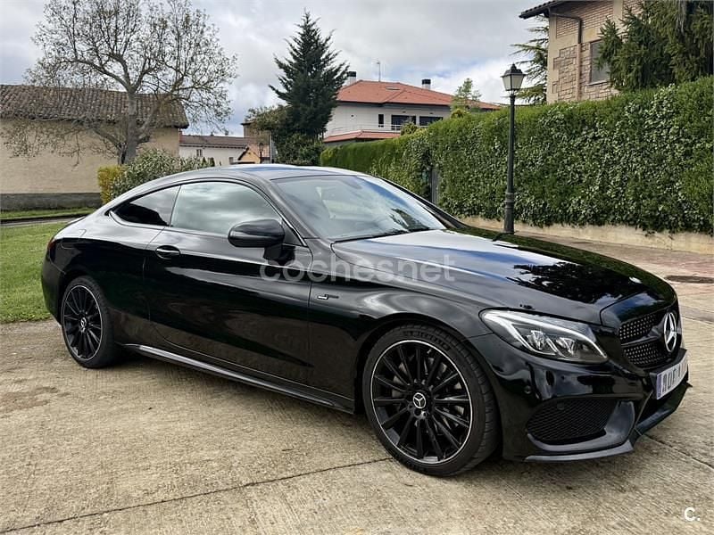 Usado Mercedes C300 AMG line 245 CV (180 kW) 2016 Negro Coupe