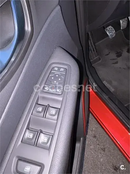 Usado Renault Captur XMOD 120 CV (88 kW) 2018 Rojo SUV
