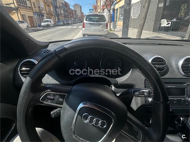 Usado Audi A3 Cabriolet Ambition 105 CV (77 kW) 2011 Gris / plata Descapotable