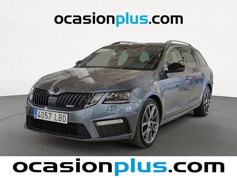 Gris Usado 2019 Skoda Octavia RS Familiar | 23.628 € (Precio justo) - Imagen 1/4