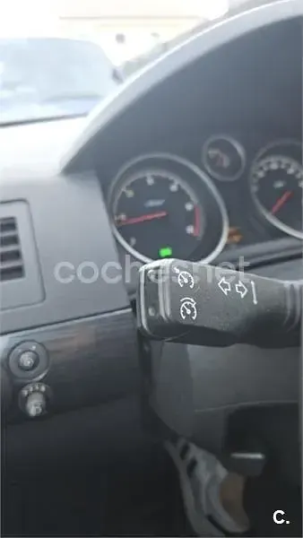 Usado Opel Astra GTC Cosmo 120 CV (88 kW) 2005 Negro Berlina
