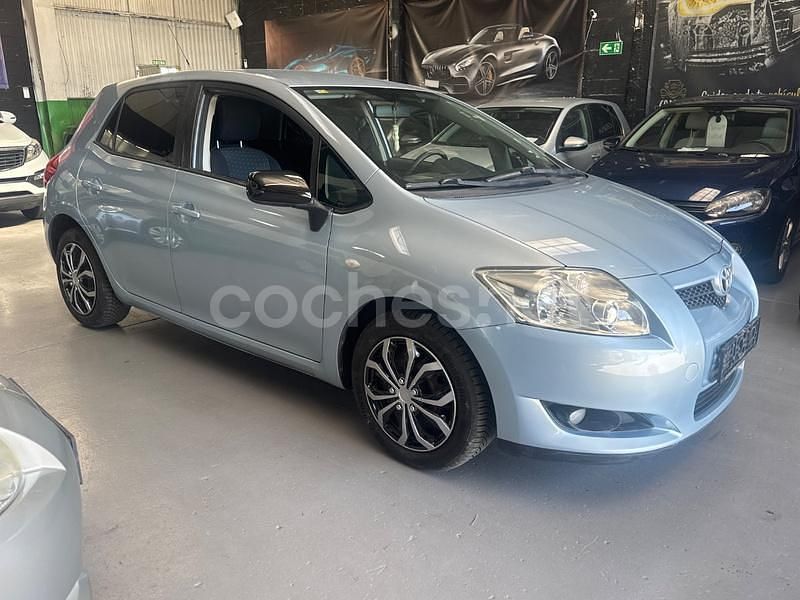 Azul Usado 2008 Toyota Auris Berlina | 6100 € (Buen precio) - Imagen 1/4