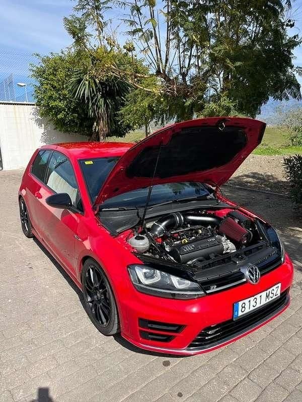 Usado VW Golf VII R 299 CV (219 kW) 2014 Rojo Utilitario