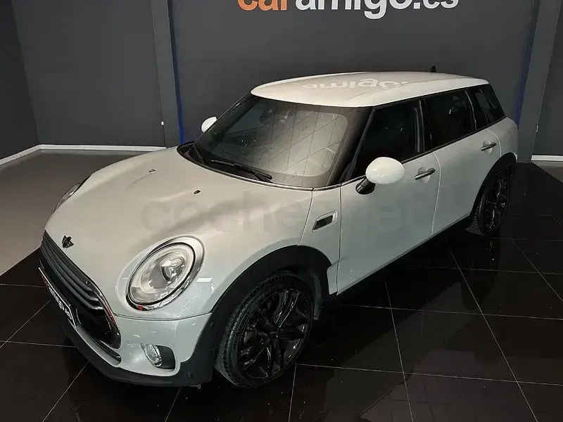Usado Mini Cooper D Clubman 150 CV (110 kW) 2017 Gris / plata Familiar