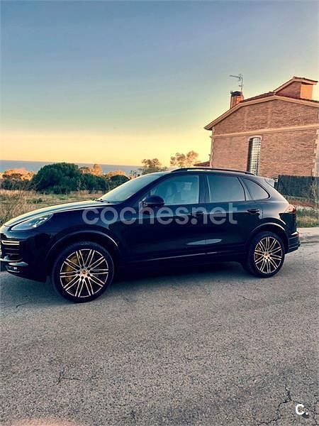 Usado Porsche Cayenne Turbo S 570 CV (419 kW) 2016 Negro SUV