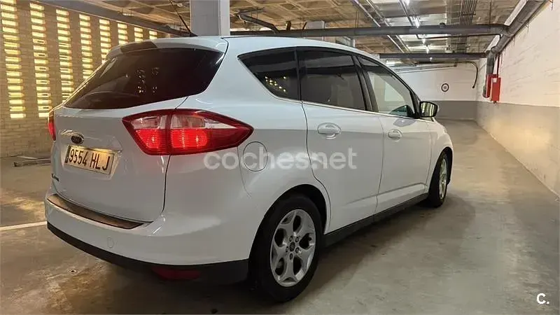 Usado Ford C-MAX 95 CV (69 kW) 2012 Blanco Monovolumen