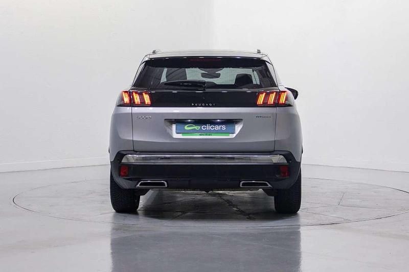 Usado Peugeot 3008 GT 200 CV (147 kW) 2022 Plateado SUV