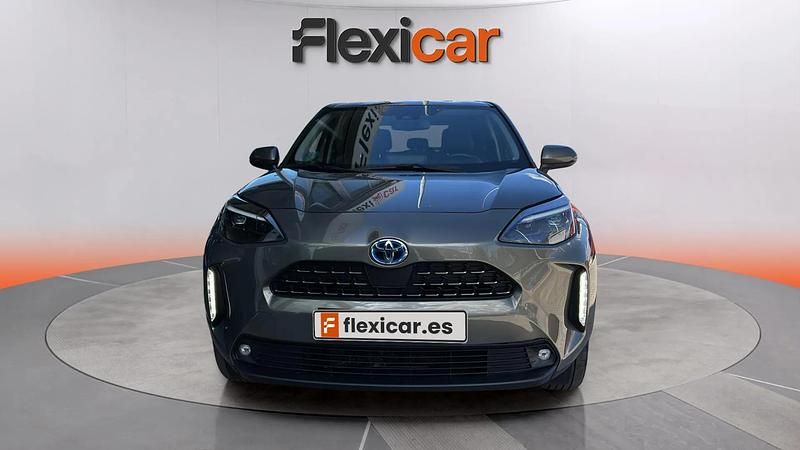 Usado Toyota Yaris Hybrid Active 116 CV (85 kW) 2022 Gris