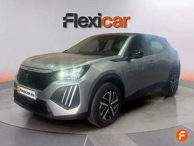 Usado Peugeot 2008 Active 100 CV (73 kW) 2023 Gris SUV