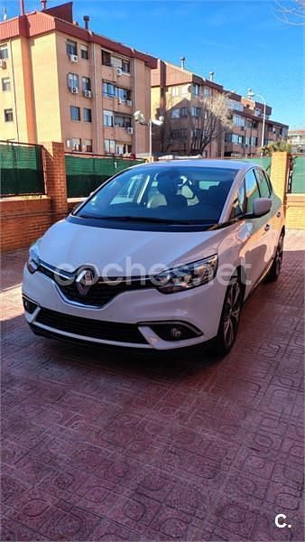 Usado Renault Scénic IV Zen 110 CV (80 kW) 2017 Blanco Monovolumen