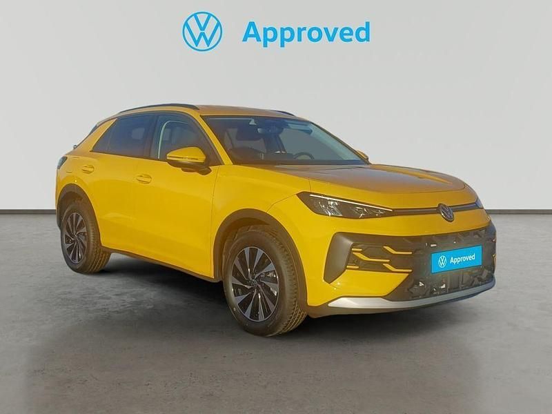 Usado VW T-Roc Edition 116 CV (85 kW) 2025 Amarillo SUV