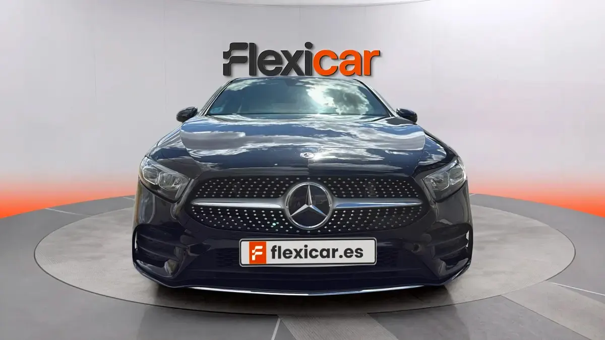Usado Mercedes A180 116 CV (85 kW) 2020 Negro Berlina