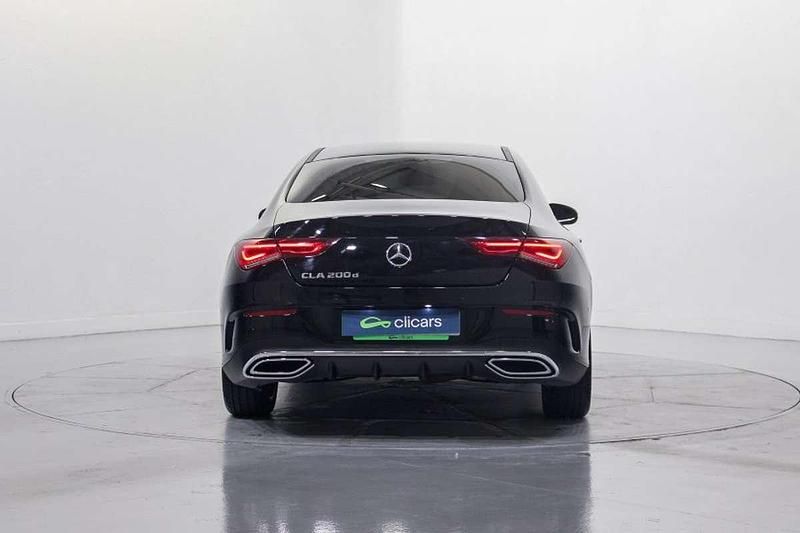 Usado Mercedes CLA200 150 CV (110 kW) 2021 Negro Coupe